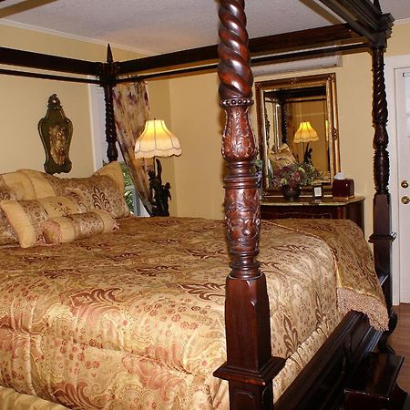 Sabal Palm House Bed And Breakfast Lake Worth Beach Exteriör bild