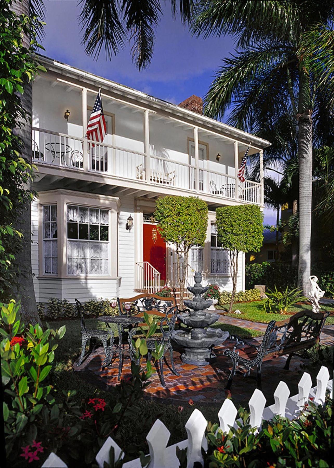 Sabal Palm House Bed And Breakfast Lake Worth Beach Exteriör bild